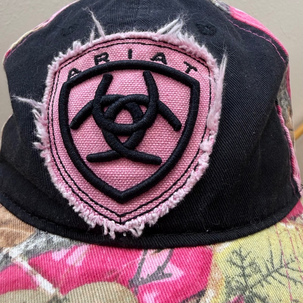 Ariat Pink Camo Western Adjust Strapback Distressed‎ Baseball Cap Hat Women OS - Picture 2 of 11